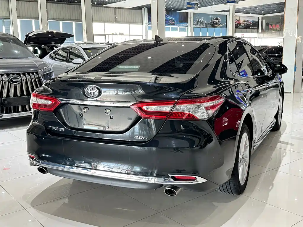 Toyota Camry 2024 — фото 8