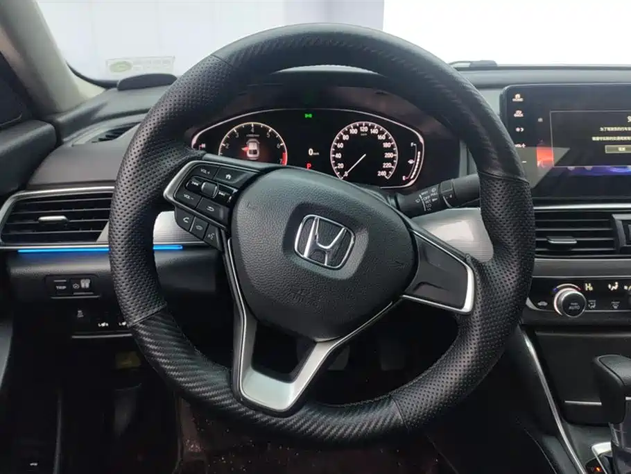Honda Accord 2022 — фото 15