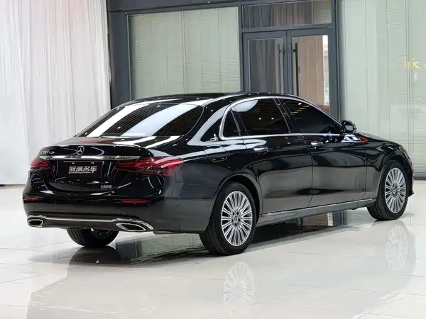 Mercedes-Benz E-Class 2022