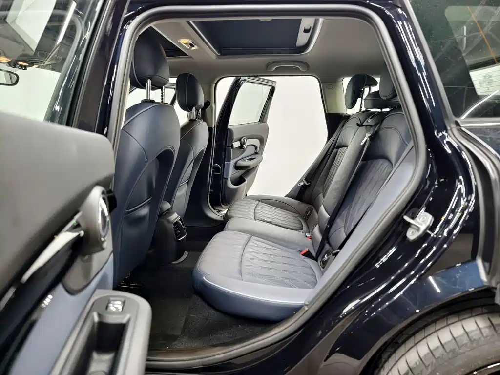 MINI Clubman 2021 — фото 13