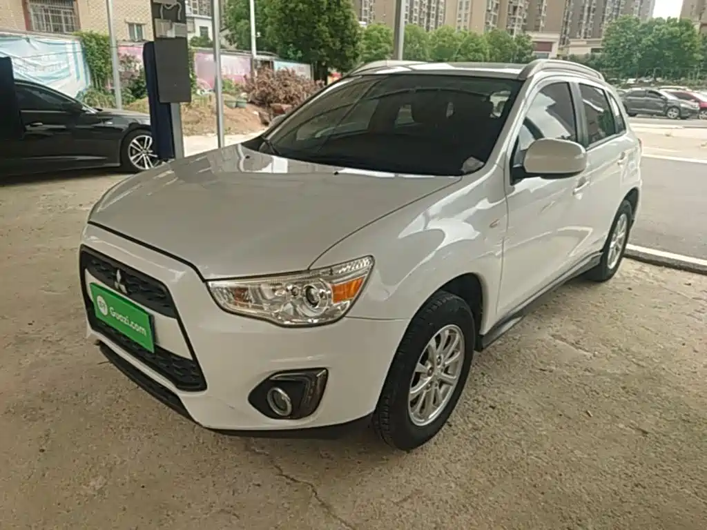 Mitsubishi ASX 2015 — фото 1