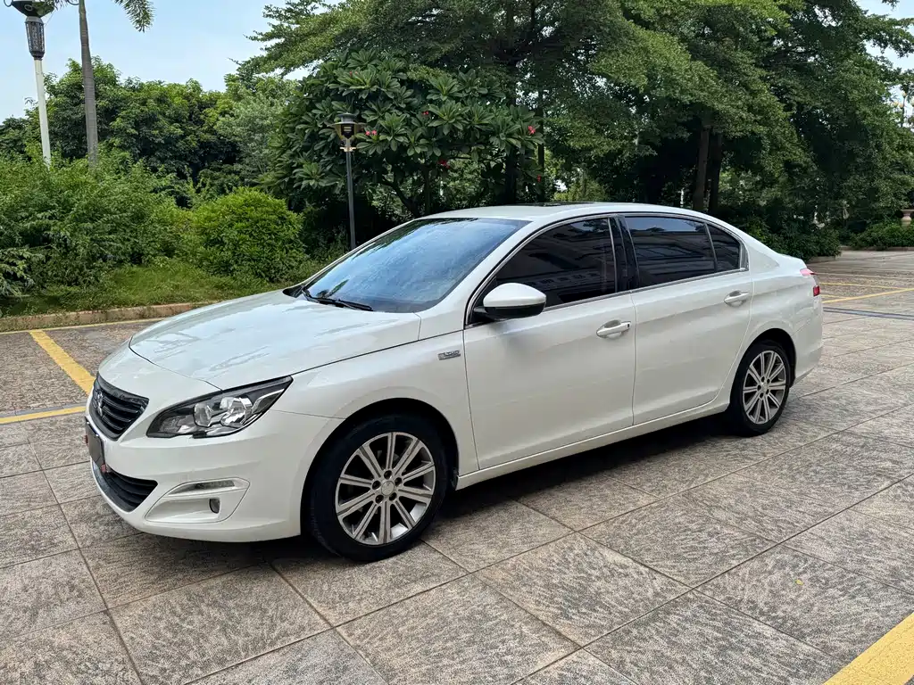 Peugeot 408 2016 — фото 1