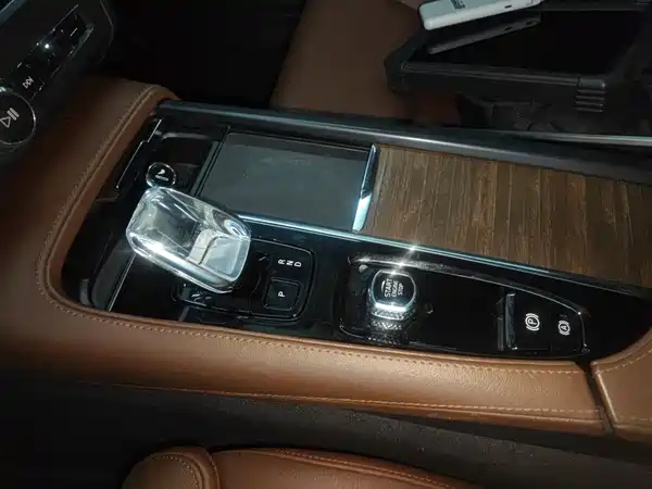 Volvo S90 2022