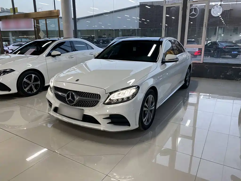 Mercedes-Benz C-Class 2021