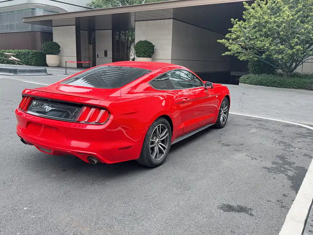 Ford Mustang 2017 — фото 3