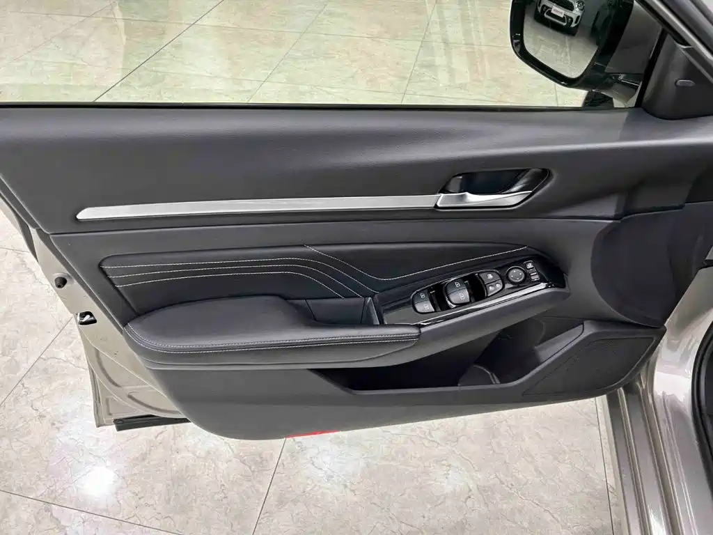 Nissan Teana 2022 — фото 10