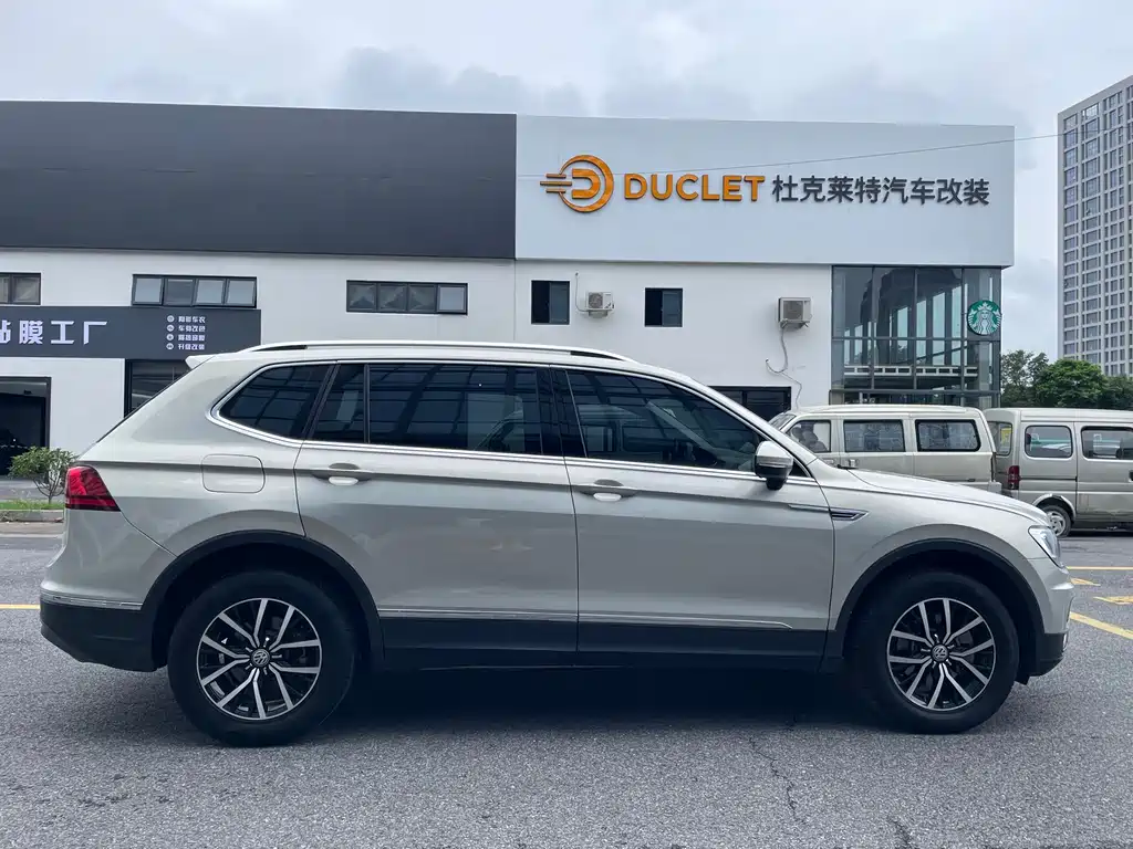 Volkswagen Tiguan L 2018 — фото 19