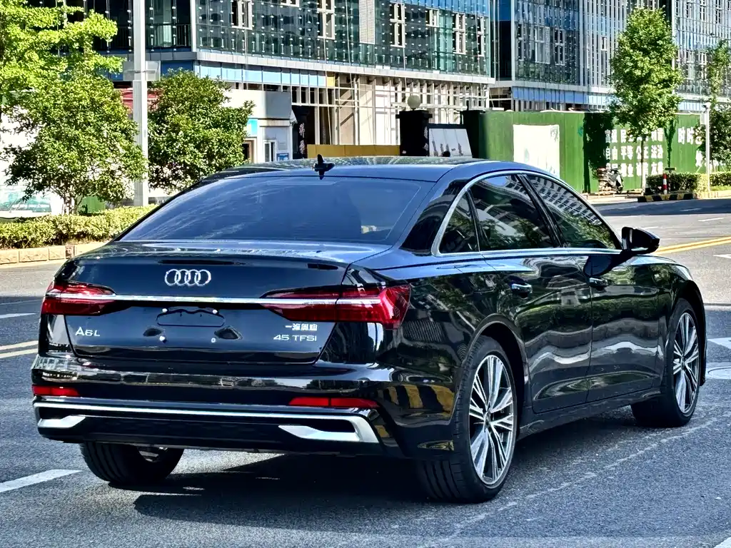 Audi A6L 2025 — фото 7