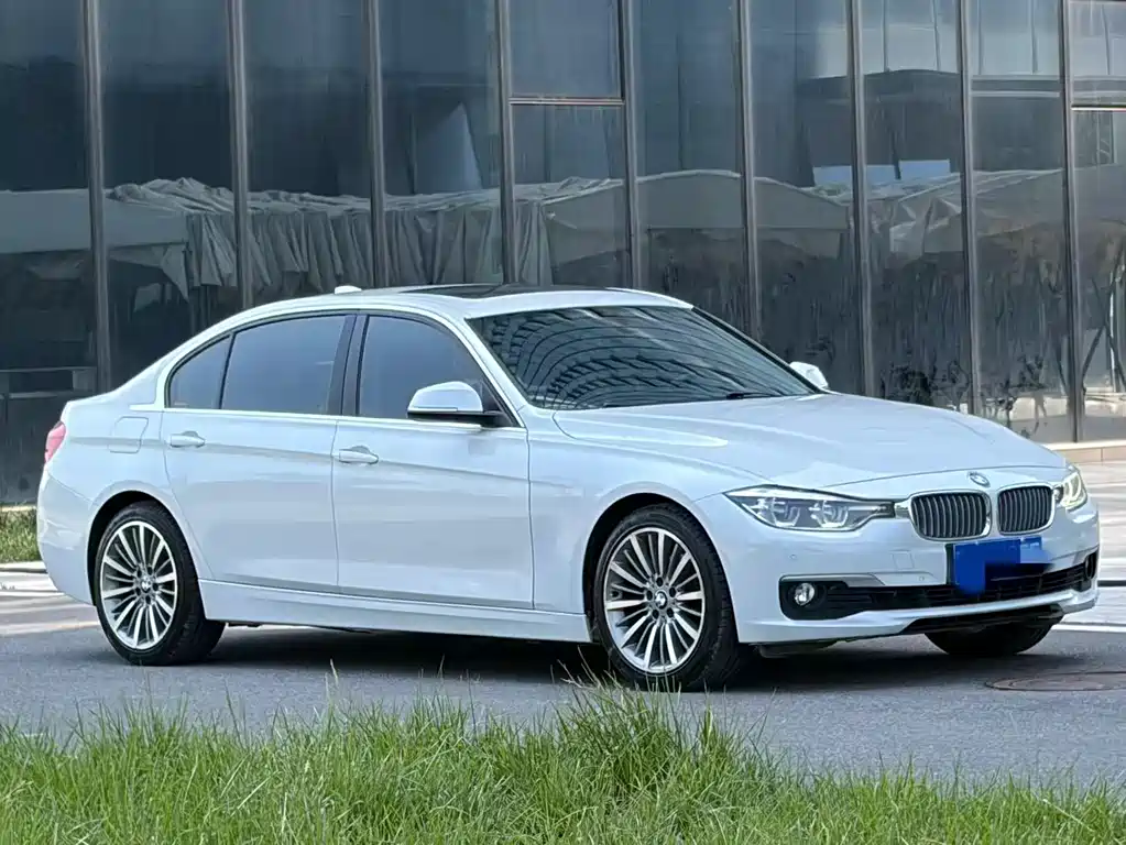 BMW 3 Series 2018 — фото 3