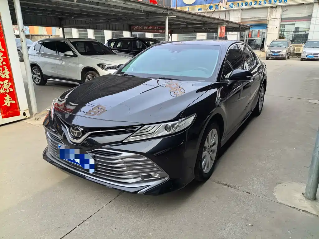 Toyota Camry 2020 — фото 1