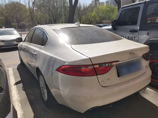 Jaguar XFL 2017