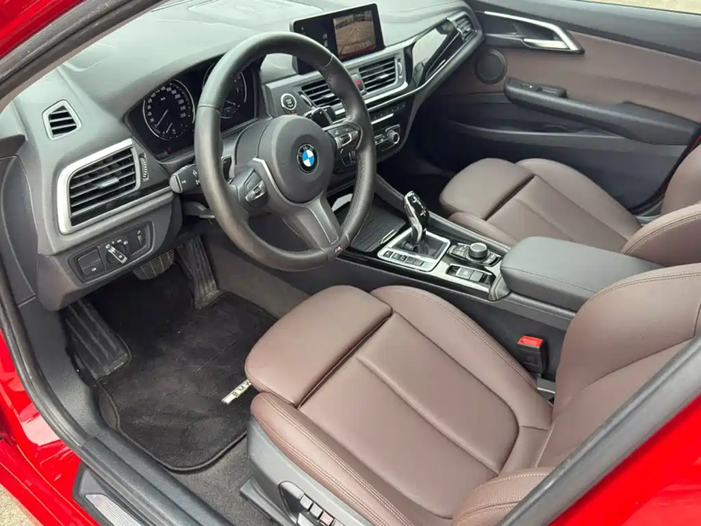 BMW 1 Series 2020 — фото 13