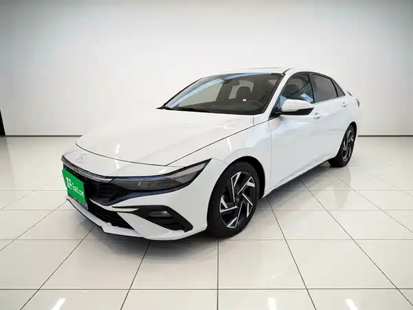 Hyundai Elantra 2023