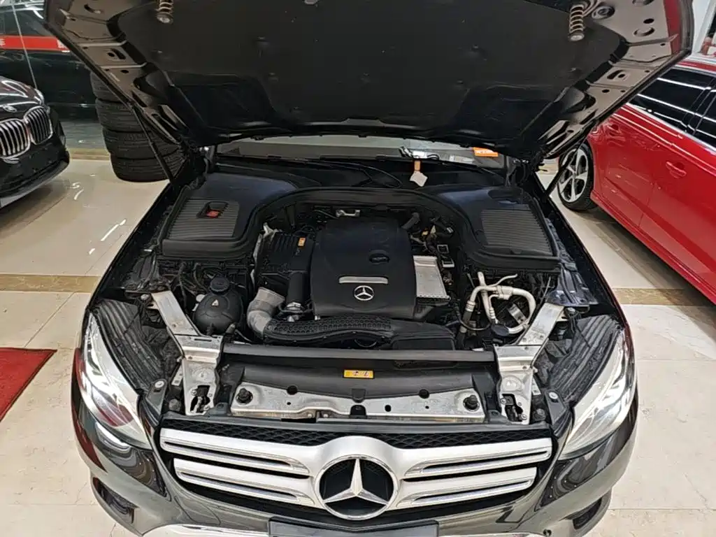 Mercedes-Benz GLC 2018 — фото 16