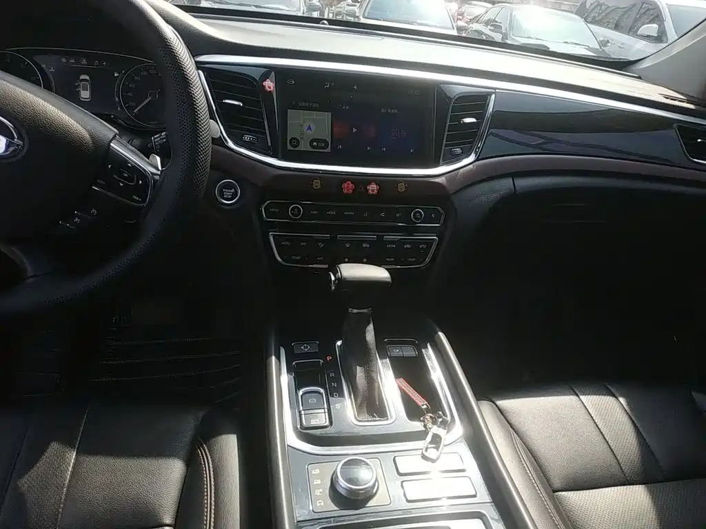 GAC Motor Trumpchi GS8 2018 — фото 9