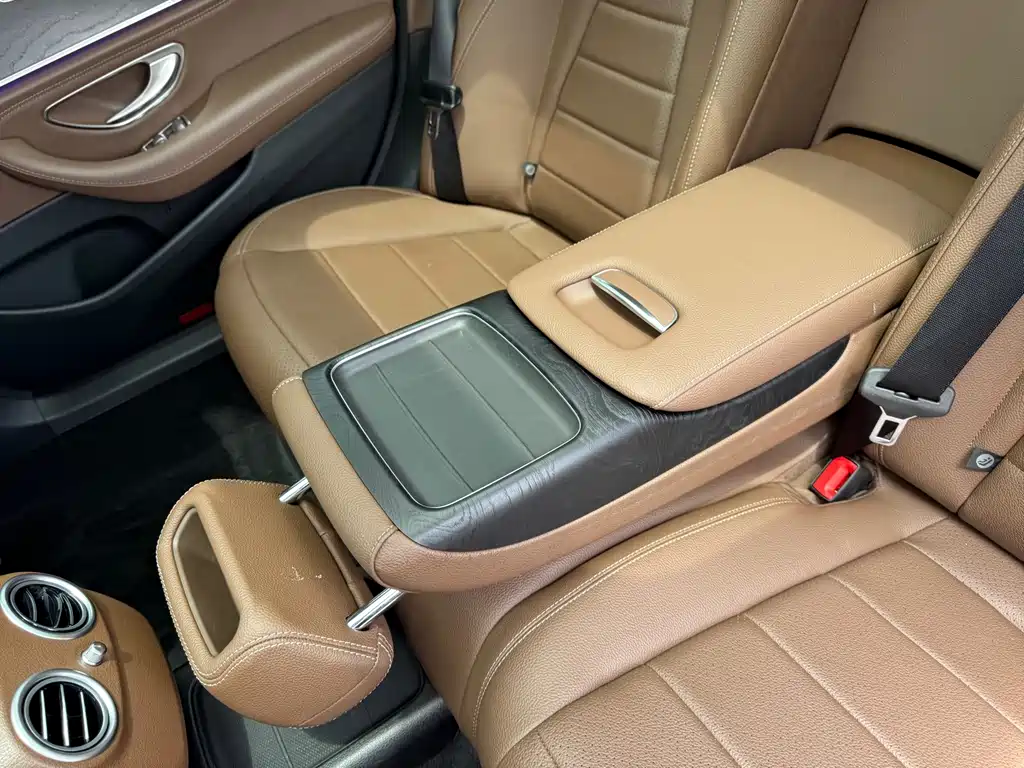 Mercedes-Benz E-Class 2018 — фото 37