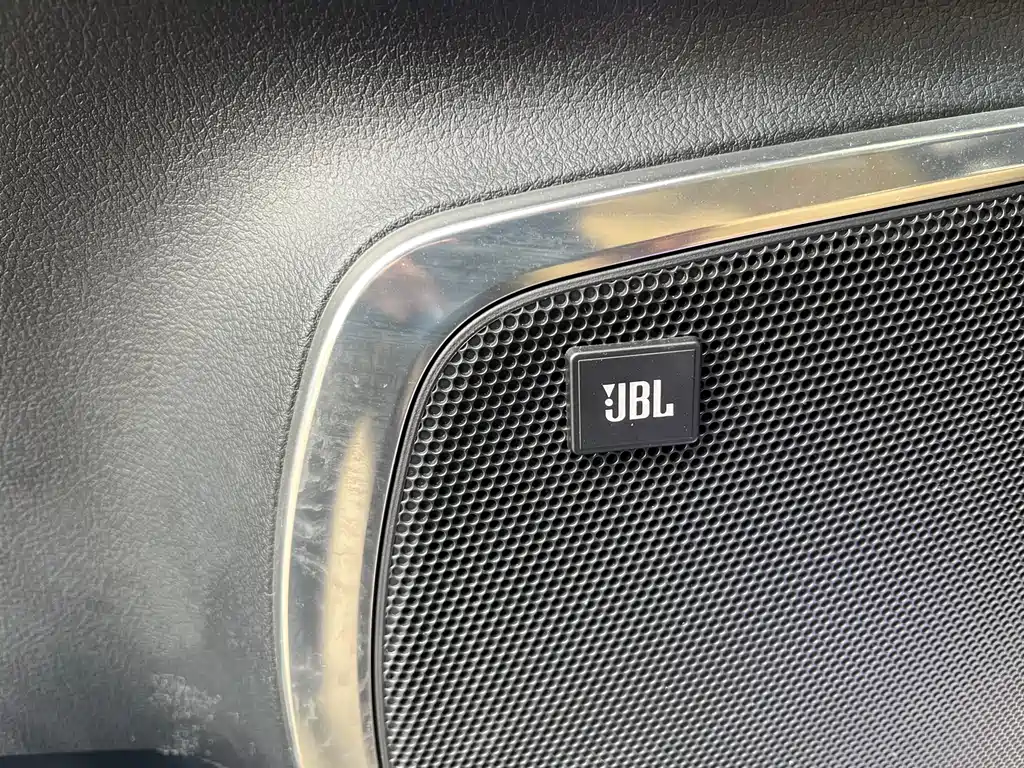 Toyota Alphard 2022 — фото 3