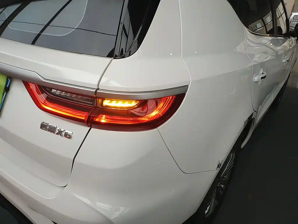 Geely Vision X6 2020 — фото 8