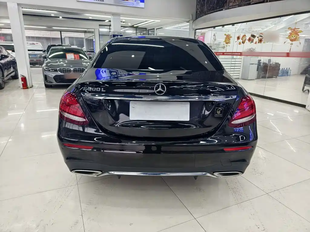 Mercedes-Benz E-Class 2020 — фото 8