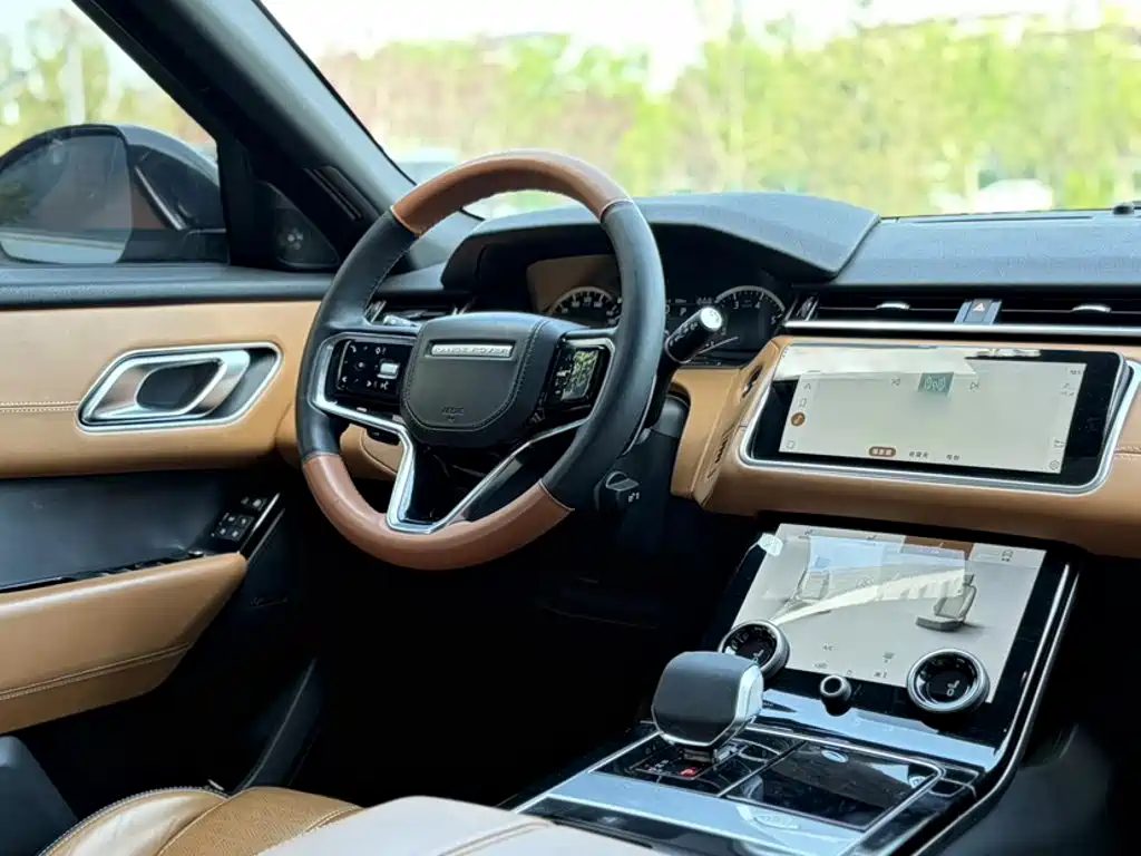 Land Rover Velar 2023 — фото 15