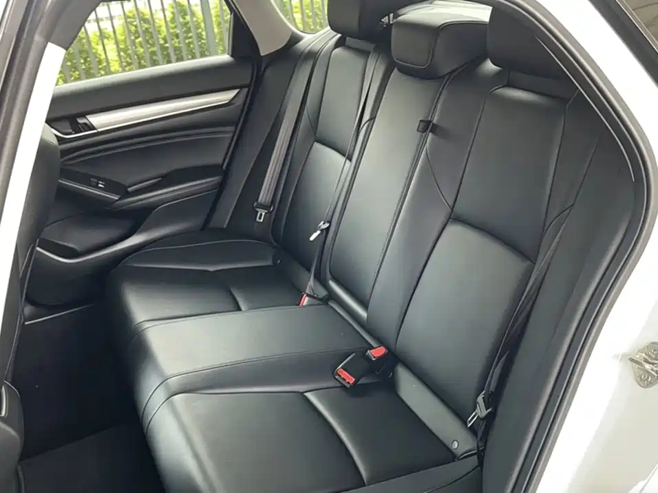 Honda Accord 2020 — фото 23