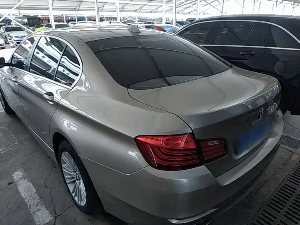 BMW 5 Series 2015 — фото 5