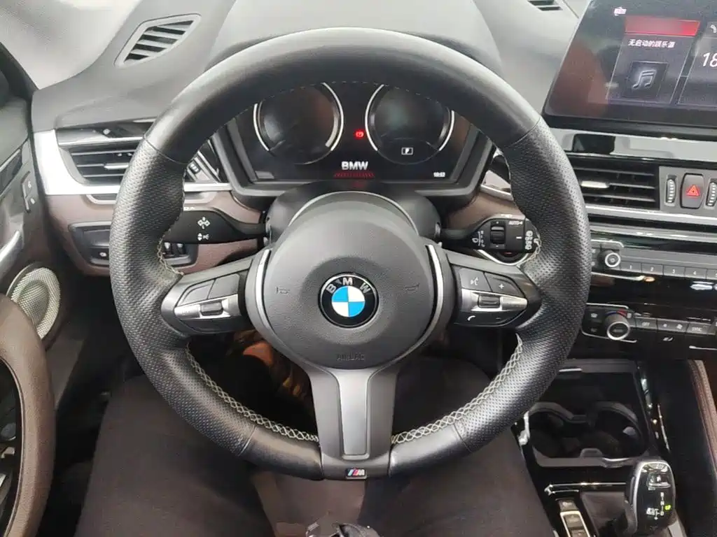 BMW X1 2021 — фото 11