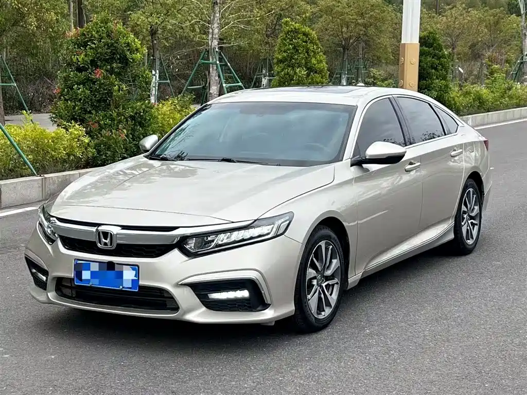 Honda Inspire 2019 — фото 1