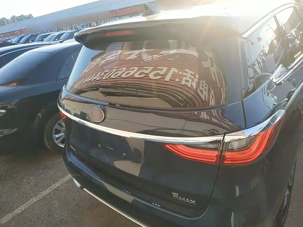 BYD MAX 2018