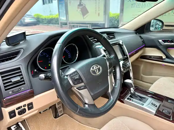 Toyota Reiz 2010