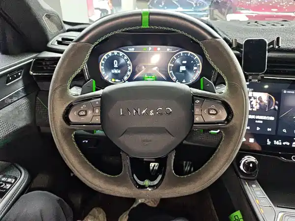 Lynk & Co 05 2022