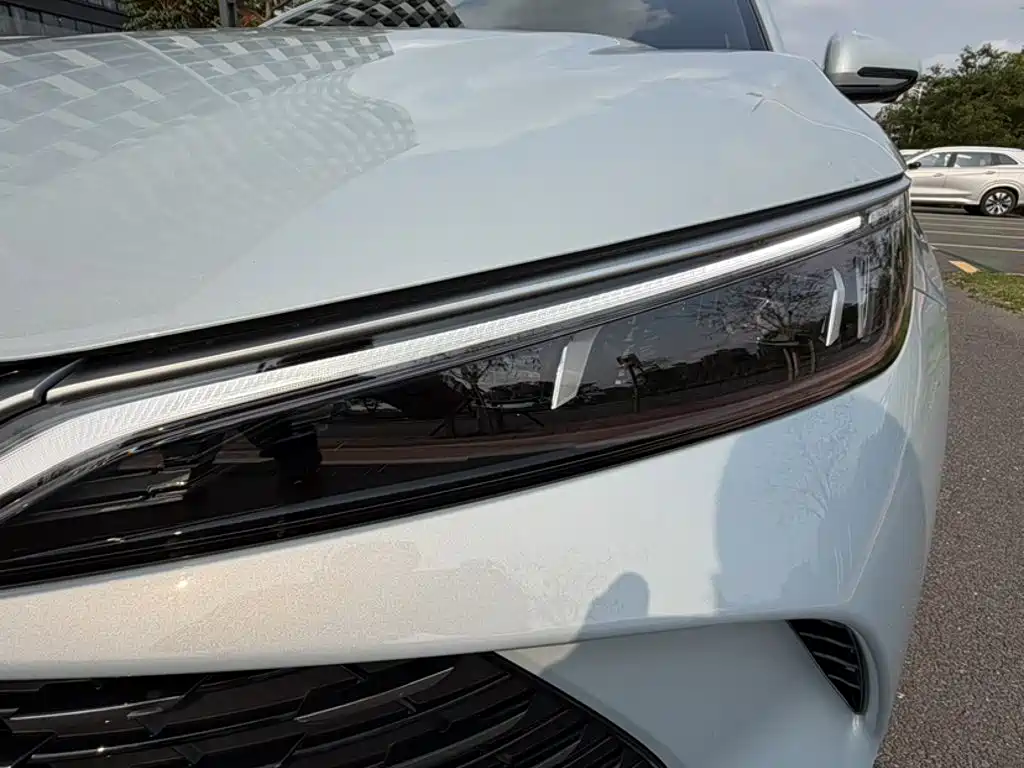 BYD Qin L 2025 — фото 16
