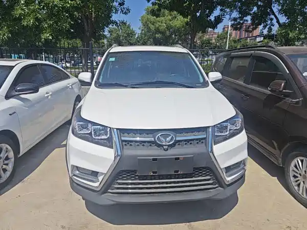 BAIC Huansu S3 2016