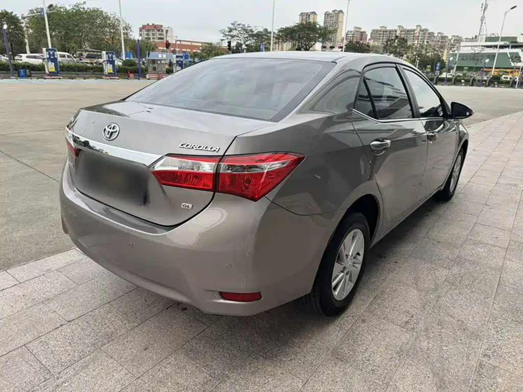 Toyota Corolla 2015 — фото 25