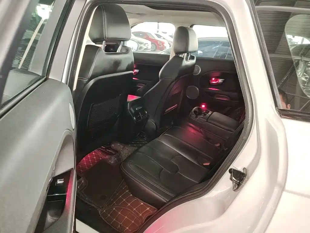 Land Rover Evoque 2015 — фото 17