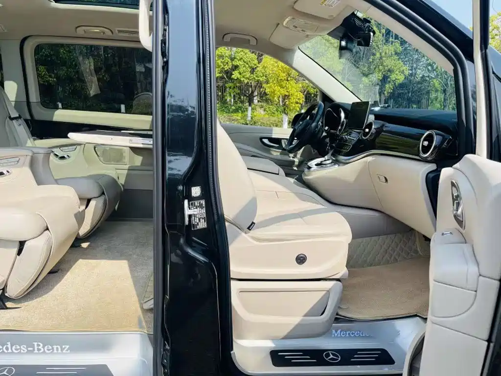 Mercedes-Benz V-Class 2017 — фото 4