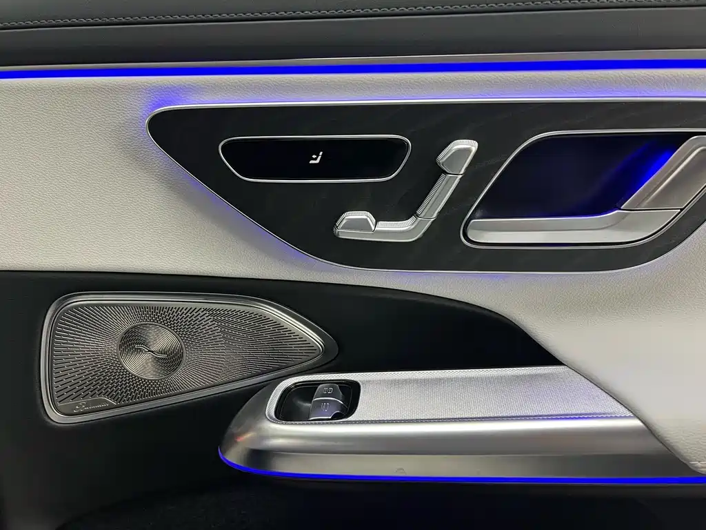 Mercedes-Benz E-Class 2025 — фото 20
