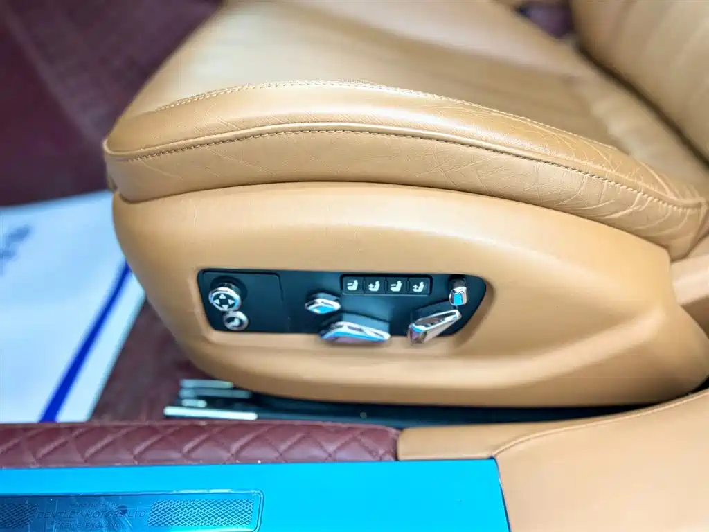Bentley Flying Spur 2022 — фото 13
