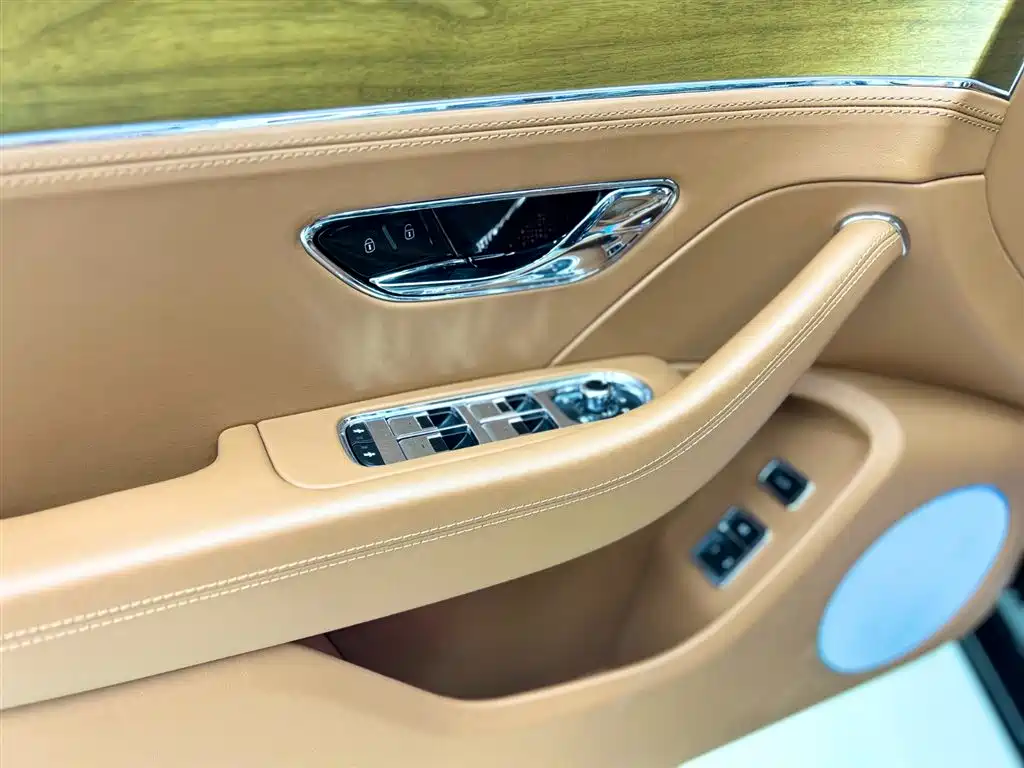 Bentley Flying Spur 2022 — фото 9