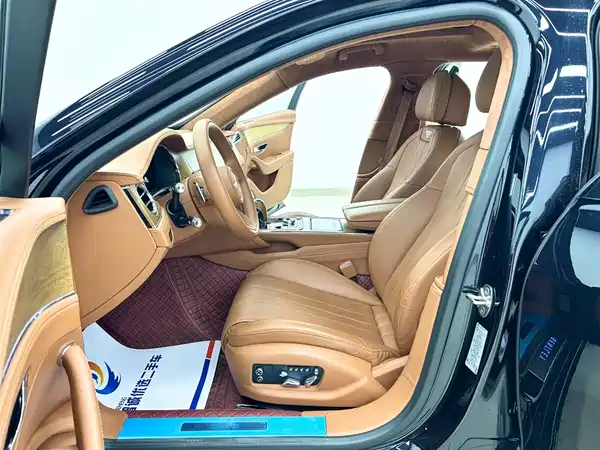 Bentley Flying Spur 2022