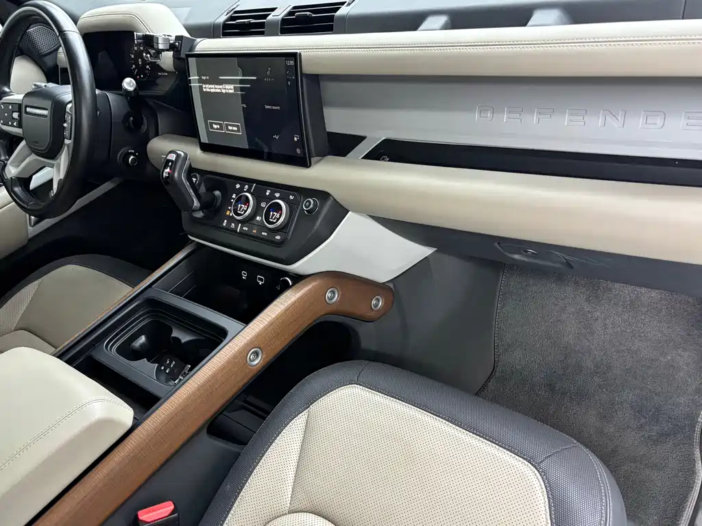 Land Rover Defender 2022 — фото 5