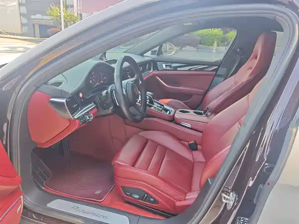 Porsche Panamera 2022