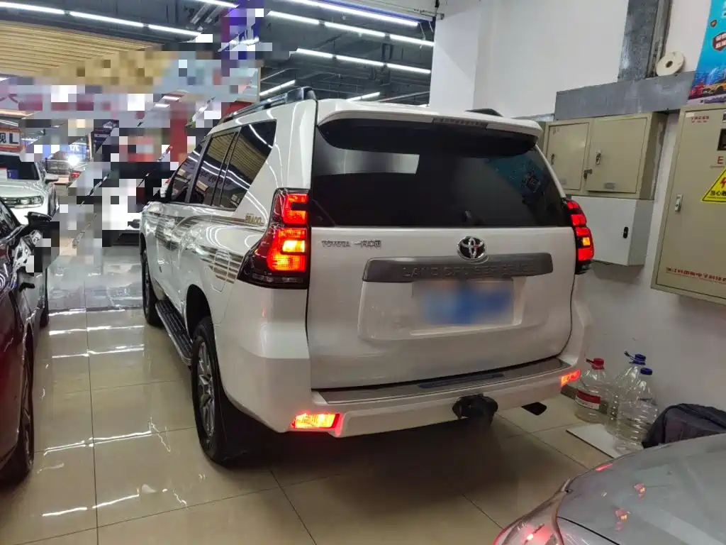 Toyota Prado 2019 — фото 23