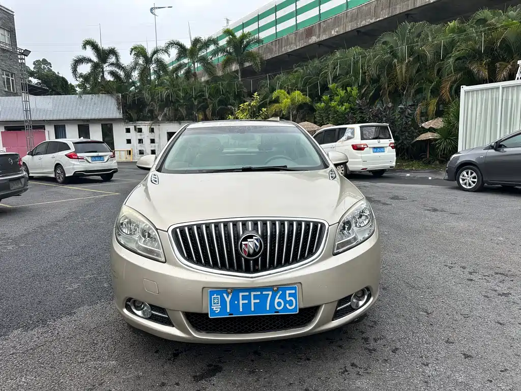 Buick Excelle 2014 — фото 2