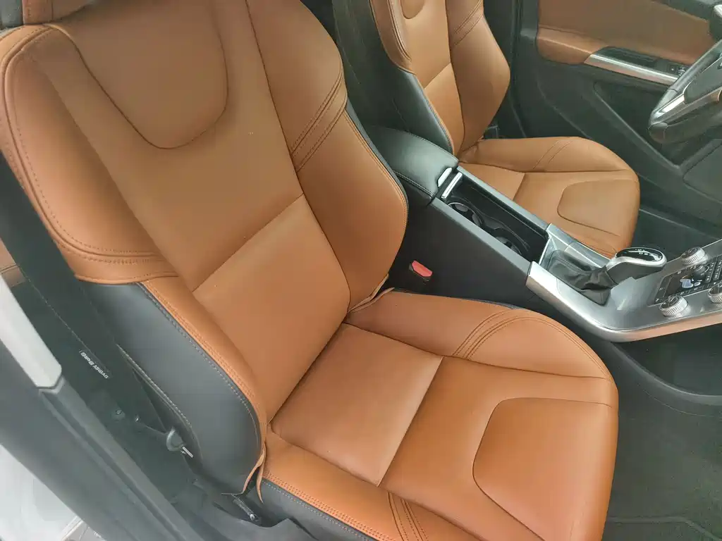 Volvo S60 2017 — фото 13