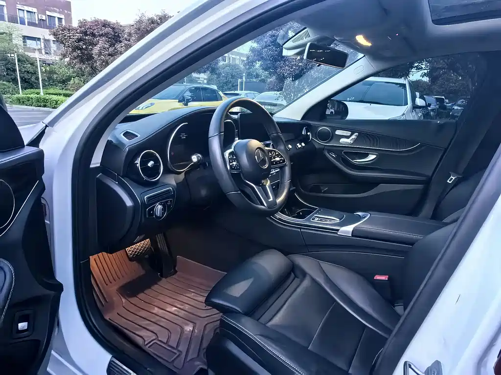 Mercedes-Benz C-Class 2019 — фото 3