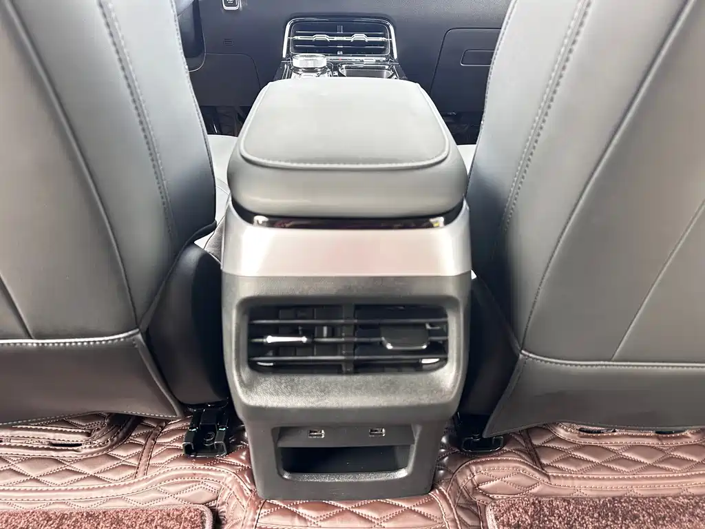 Wuling Starlight 2024 — фото 12