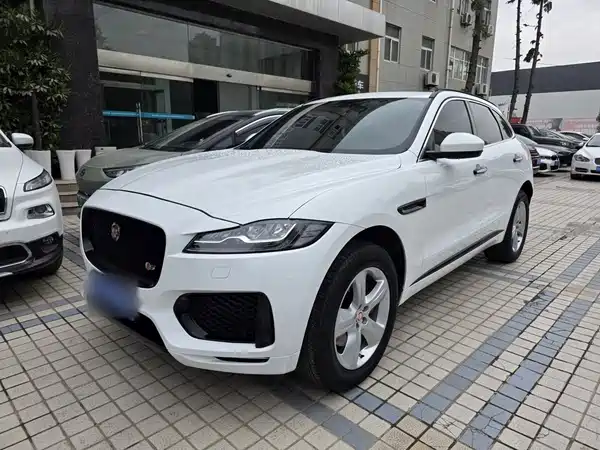 Jaguar F-PACE 2016