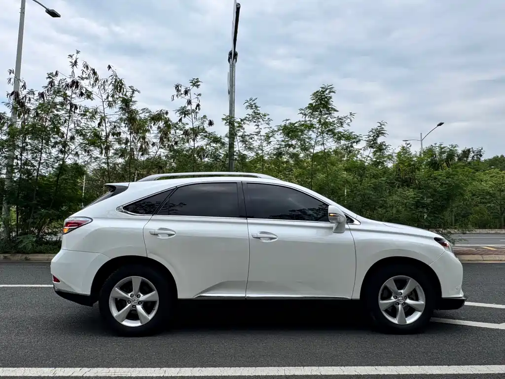 Lexus RX Classic 2014 — фото 12
