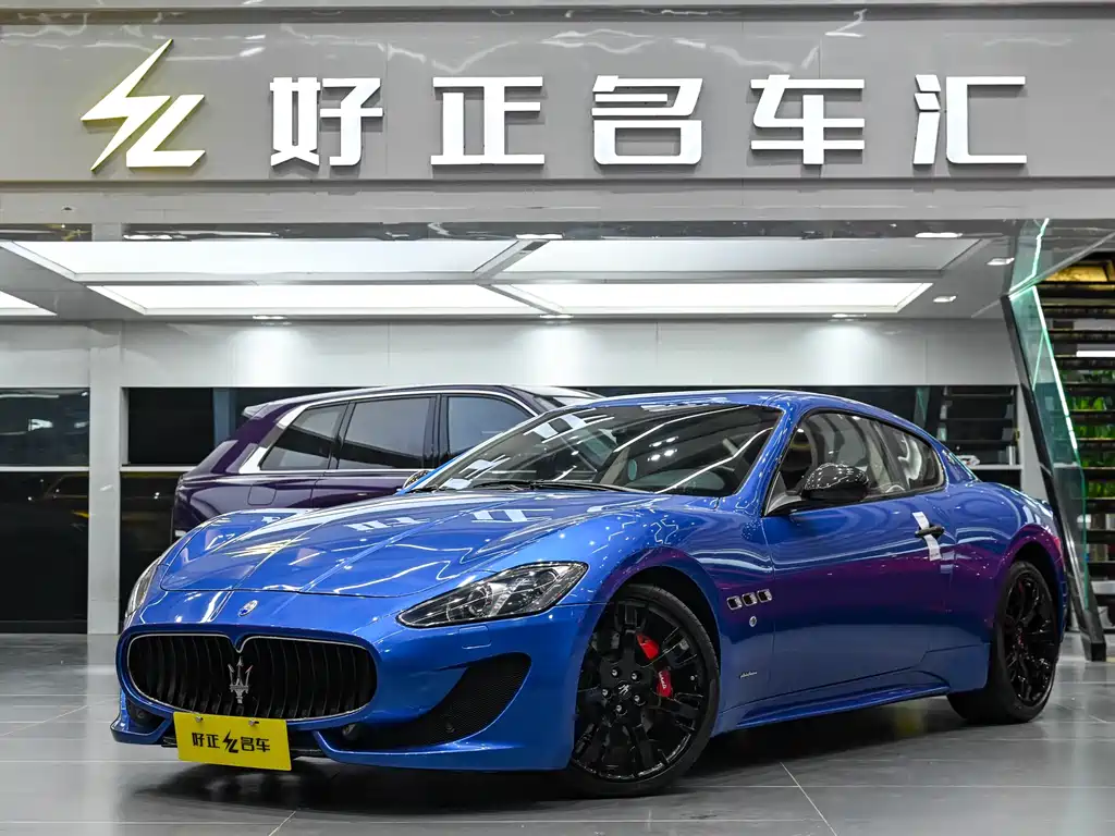 Maserati Granturismo 2013 — фото 1